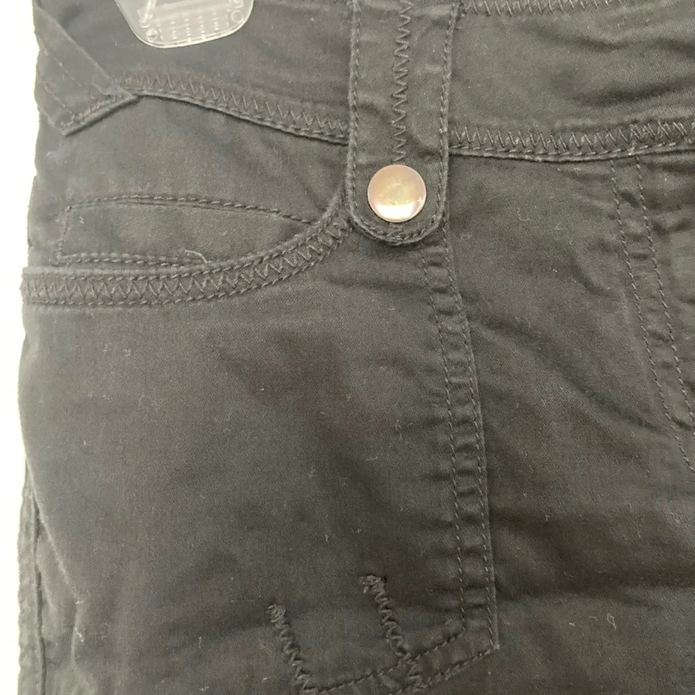 White House Black Market Black Cargo Style Pants Women’s size 00